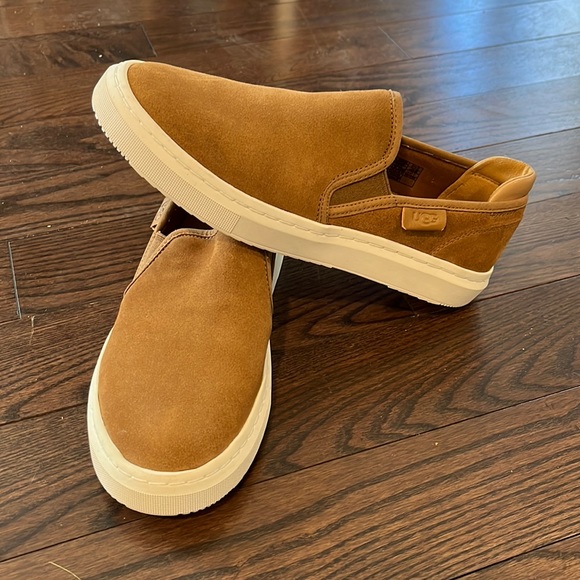 UGG Shoes - UGG slip on